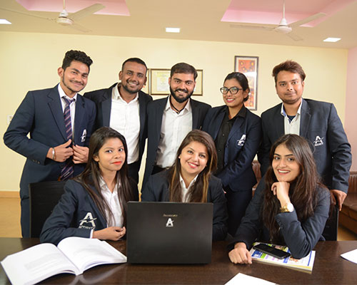 A review of the MBA programs offered by the top management colleges in Greater Noida