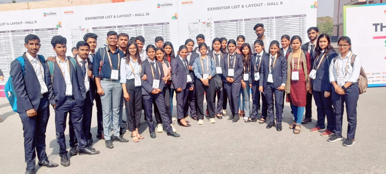 Accurate Institutes MBA students visit to ELECRAMA Exhibition